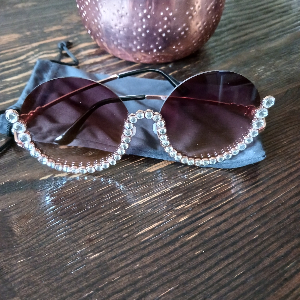 O by Oscar de la Renta Crystal Embellished Sunglass NWT
